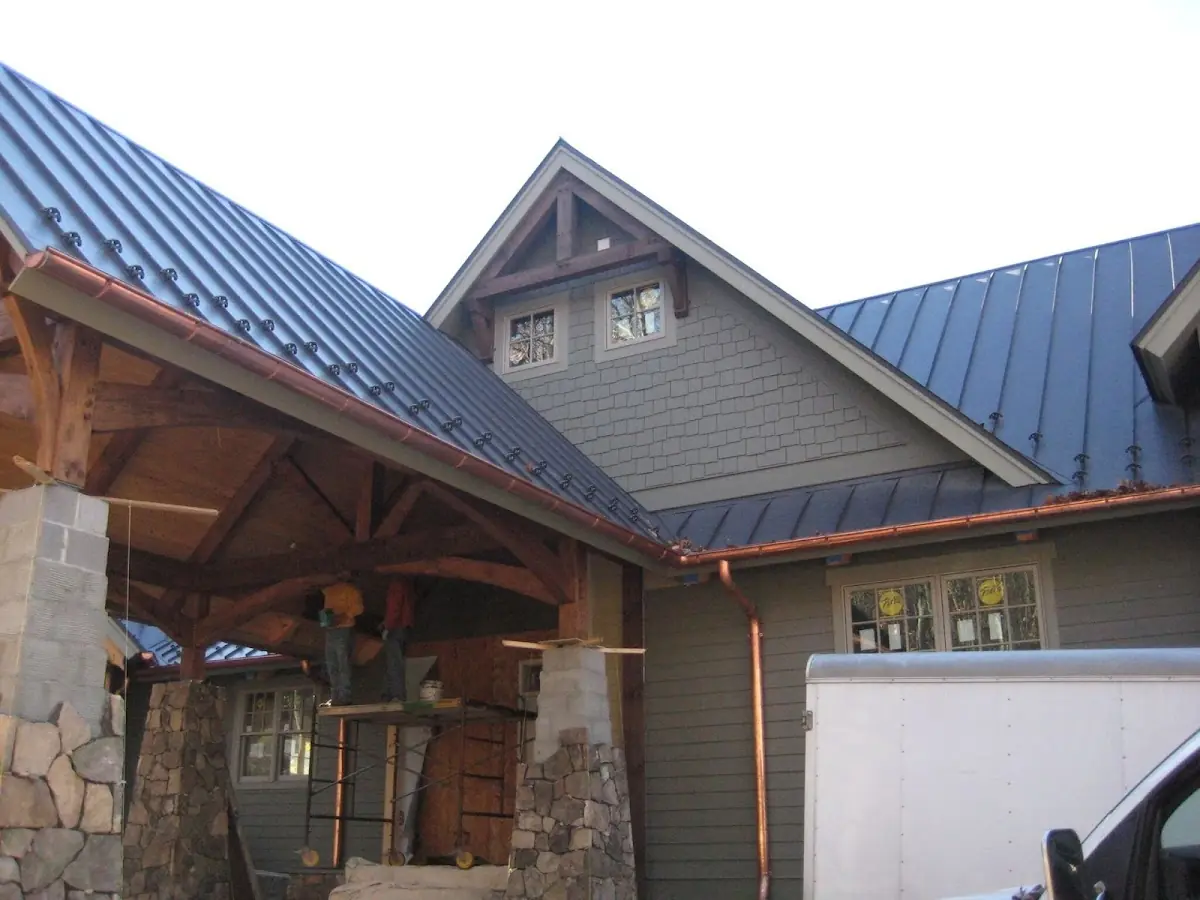 Craftsman Roofing team delivering quality roofing work in Valencia Northpark